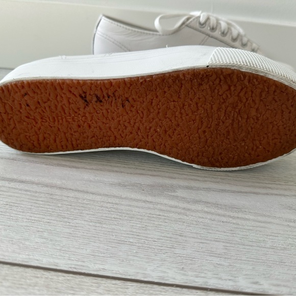 Superga Women’s size 8 White platform Sneakers - Picture 5 of 6